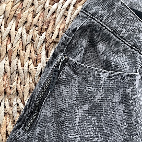 Democracy Snakeskin Print Booty Lift Jegging - Picture 11 of 16